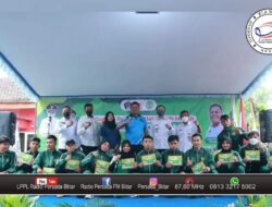 Berikan Reward, Wakil Bupati Blitar Minta Atlet Tetap Semangat Torehkan Prestasi