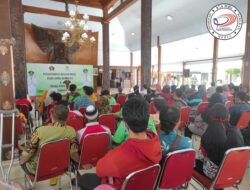 Support Warga, Bupati Blitar Salurkan Bantuan Modal Usaha Bagi Disabilitas dan Pelaku Usaha