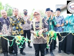 Buka Jalan Penghubung Desa, Bupati Blitar Berharap Jalan Rusak Segera Terbenahi