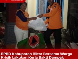 BPBD Kabupaten Blitar Bersama Warga Krisik Lakukan Kerja Bakti Dampak Longsor