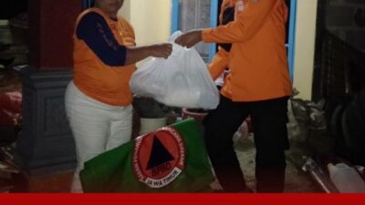 BPBD Kabupaten Blitar Bersama Warga Krisik Lakukan Kerja Bakti Dampak Longsor