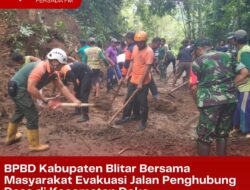 BPBD Kabupaten Blitar Bersama Masyarakat Evakuasi Jalan Penghubung Desa di Kecamatan Doko