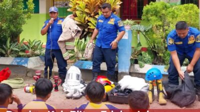 Edukasi Bahaya Kebakaran, Damkar Kabupaten Blitar Berikan Pemahaman dan Trik Atasi Kebakaran Pada Pelajar