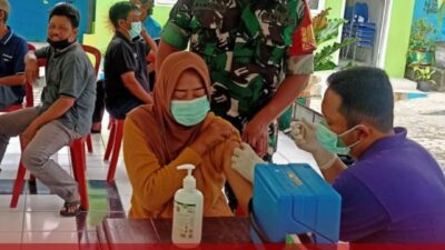 Dinas Kesehatan Kabupaten Blitar Distribusikan Vaksin Booster Kedua untuk Masyarakat Umum