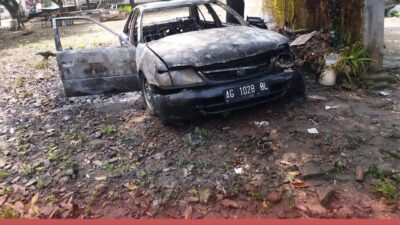 Heboh! Mobil di Kabupaten Blitar Terbakar, Padahal dalam Kondisi Terparkir dan Mati