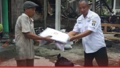 BPBD Kabupaten Blitar Salurkan Bantuan Asbes dan Paket Sembako Bagi Korban Terdampak Gempa Bumi dan Kebakaran Rumah