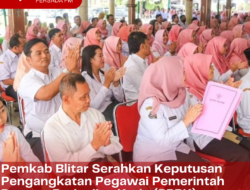 Pemkab Blitar Serahkan Keputusan Pengangkatan Pegawai Pemerintah Dengan Perjanjian Kerja (PPPK) Formasi Guru