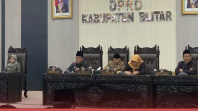 Gelar Rapat Paripurna, DPRD Kabupaten Blitar Bahas Penjelasan Bupati Blitar Terhadap Nota Keuangan Ranperda tentang perubahan APBD TA 2023