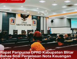 Rapat Paripurna DPRD Kabupaten Blitar Bahas Soal Penjelasan Nota Keuangan APBD Tahun 2024