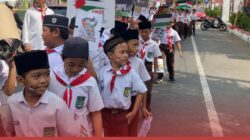 Ratusan Pelajar SDI Kota Blitar Gelar Aksi Solidaritas Untuk Palestina