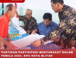 PASTIKAN PARTISIPASI MASYARAKAT DALAM PEMILU 2024, KPU KOTA BLITAR SOSIALISASIKAN JENIS SURAT SUARA PADA PERTUNI