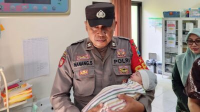 Kaget! Warga Kauman Srengat, Temukan Bayi Perempuan Di Pekarangan