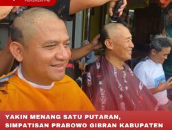 Yakin Menang Satu Putaran, Simpatisan Prabowo Gibran Kabupaten Blitar Cukur Gundul Rambutnya