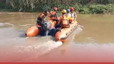 BOCAH HILANG DI SUNGAI MBAMBANG KESAMBEN HINGGA KINI BELUM DITEMUKAN, PENCARIAN DILANJUTKAN ESOK HARI