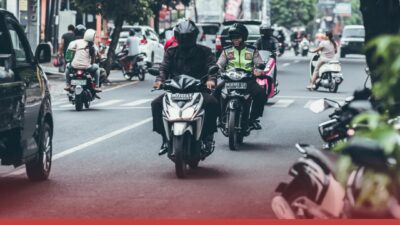 MINIMALISIR KECELAKAAN LALU LINTAS AKIBAT KONDISI MOTOR DAN FISIK PENGENDARA, POLRES BLITAR KOTA BERIKAN BERBAGAI LAYANAN GRATIS