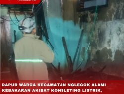 DAPUR WARGA KECAMATAN NGLEGOK ALAMI KEBAKARAN AKIBAT KONSLETING LISTRIK, PETUGAS DAMKAR BERHASIL PADAMKAN DENGAN CEPAT