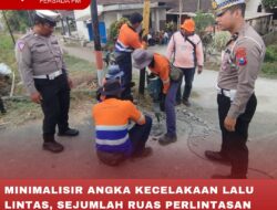 MINIMALISIR ANGKA KECELAKAAN LALU LINTAS, SEJUMLAH RUAS PERLINTASAN REL KERETA API TALUN DIPASANG RAMBU