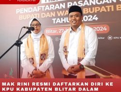 MAK RINI RESMI DAFTARKAN DIRI KE KPU KABUPATEN BLITAR DALAM PILKADA 2024 BERSAMA MAS GHONI