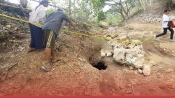 LUBANG MISTERIUS MUNCUL DI SUNGAI KALISAT BLITAR USAI MENGALAMI HUJAN DERAS HINGGA BANJIR