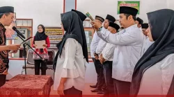 KPU KOTA BLITAR TEKANKAN NETRALITAS DAN INTEGRITAS DALAM PELANTIKAN KPPS UNTUK PILKADA 2024