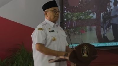 PEMERINTAH KABUPATEN BLITAR LUNCURKAN PROGRAM SINERGI SEKALIGUS SERAH TERIMA CSR MOBIL AMBULANS DARI BANK JATIM