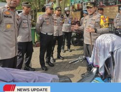 PASTIKAN SEMUA BERJALAN LANCAR, KAPOLRES BLITAR KUNJUNGI POS PAM DI WILAYAH HUKUMNYA