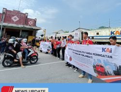 Semangat Harkitnas, KAI Daop 7 Madiun Ajak Railfans Blitar Edukasi Keselamatan di Perlintasan Sebidang