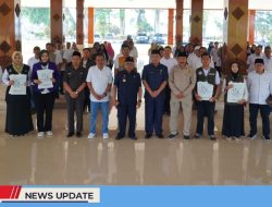 BUPATI BLITAR LEPAS 261 PETUGAS PEMERIKSA KESEHATAN DAN PEMANTAU PEMOTONGAN HEWAN KURBAN JELANG IDUL ADHA 1446 H