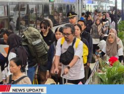 RIBUAN PENUMPANG MEMILIH MODA TRANSPORTASI KERETA API SELAMA LIBUR SEKOLAH DAN TAHUN BARU ISLAM RIBUAN PENUMPANG MEMILIH MODA TRANSPORTASI KERETA API SELAMA LIBUR SEKOLAH DAN TAHUN BARU ISLAM