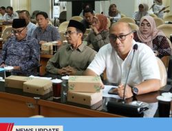 RAPAT KERJA BERSAMA TIM ANGGARAN PEMERINTAH DAERAH KABUPATEN BLITAR, DPRD MENERIMA PENJELASAN YANG RENCANA KE DEPAN