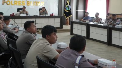 JELANG OPERASI PATUH SEMERU 2025, POLRES BLITAR GELAR LATIHAN PADA PULUHAN PERSONELNYA