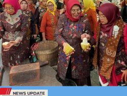 PEMKAB BLITAR PERKENALKAN POTENSI DAERAH DI FORUM ORGANISASI PEREMPUAN SE-BAKORWIL MALANG