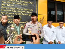 143 ORANG DIAMANKAN, KAPOLRES BLITAR KOTA : YANG TERJADI PENYERANGAN, BUKAN DEMONSTRASI