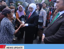 SETELAH ZIARAH KE MAKAM BUNG KARNO, KHOFIFAH SALURKAN 500 PAKET SEMBAKO UNTUK WARGA BLITAR