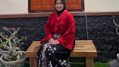 GADIS INSPIRATIF ASAL KABUPATEN BLITAR, GENCARKAN TREN BERBATIK YANG MODIS BAGI GEN Z MELALUI PUTRI BATIK KOTA BLITAR