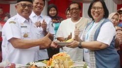 PERINGATI HKN KE-61, PEMKAB BLITAR AJAK MASYARAKAT WUJUDKAN GENERASI SEHAT DAN BERDAYA SAING