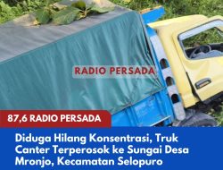 Diduga Hilang Konsentrasi, Truk Canter Terperosok ke Sungai Desa Mronjo, Kecamatan Selopuro