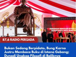 Bukan Sedang Berpidato, Bung Karno Justru Membaca Buku di Istana Gebang; Dunadi Ungkap Filosofi di Baliknya