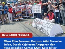 Mbak Elim Bersama Ratusan Atlet Turun ke Jalan, Desak Kejelasan Anggaran dan Pengembalian Kantor KONI Kota Blitar