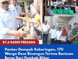 Pantau Dampak Kekeringan, 170 Warga Desa Binangun Terima Bantuan Beras Dari Pemkab Blitar