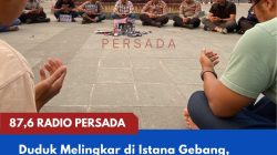 Duduk Melingkar di Istana Gebang, Jurnalis Blitar Raya Doakan 5 Wartawan yang Hilang di Selat Sunda