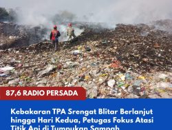 Kebakaran TPA Srengat Blitar Berlanjut hingga Hari Kedua, Petugas Fokus Atasi Titik Api di Tumpukan Sampah